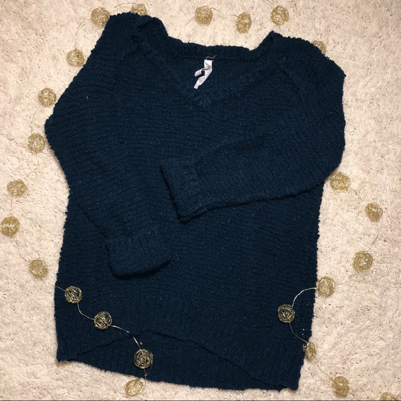 soft navy sweater - Picture 3 of 3